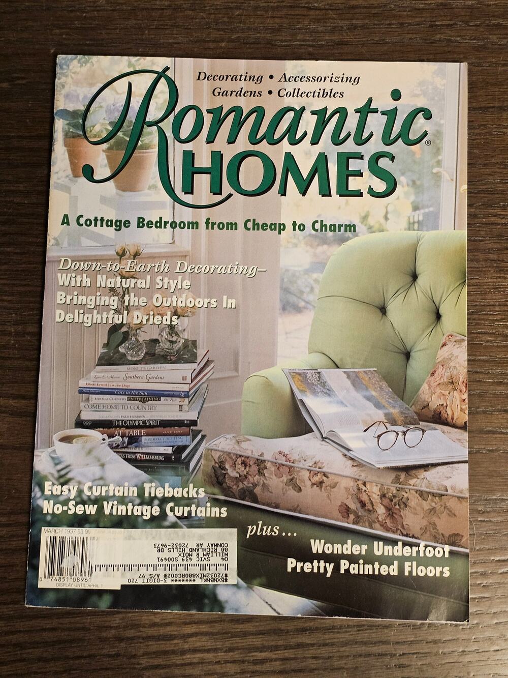 Vintage ROMANTIC HOMES Magazine March 1997 Decorating Accessorizing Gardens